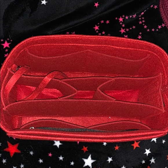 Pouch for a medium sized bag! - Picture 3 of 3